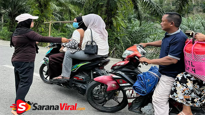 petugas tempat wisata